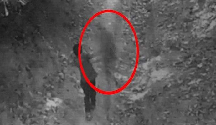 O entitate întunecată a atacat un băiat indian în pădure